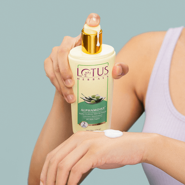 OIl Free Moisturizer - Lotus Herbals ALPHAMOIST Skin Renewal Oil Free Moisturiser