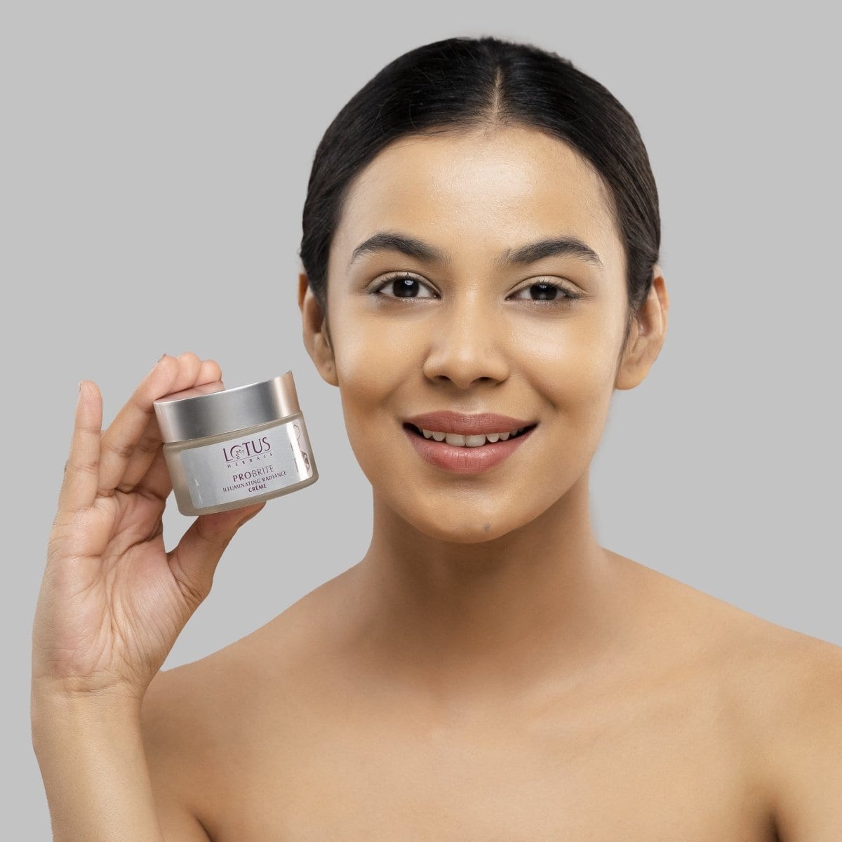 Illuminating Radiance Creme SPF 20 PA+++ - Lotus Herbals